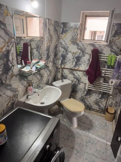 Apartament cu 3 camere decomandat în Lujerului