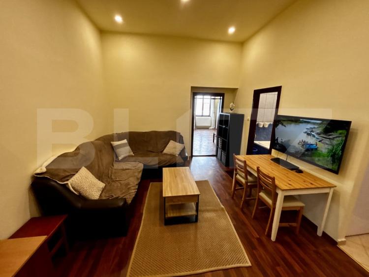 Apartament cu 2 camere decomandat în Ultracentral
