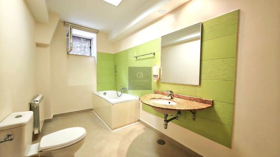 Apartament cu 10 camere decomandat în P-ța Dorobanți