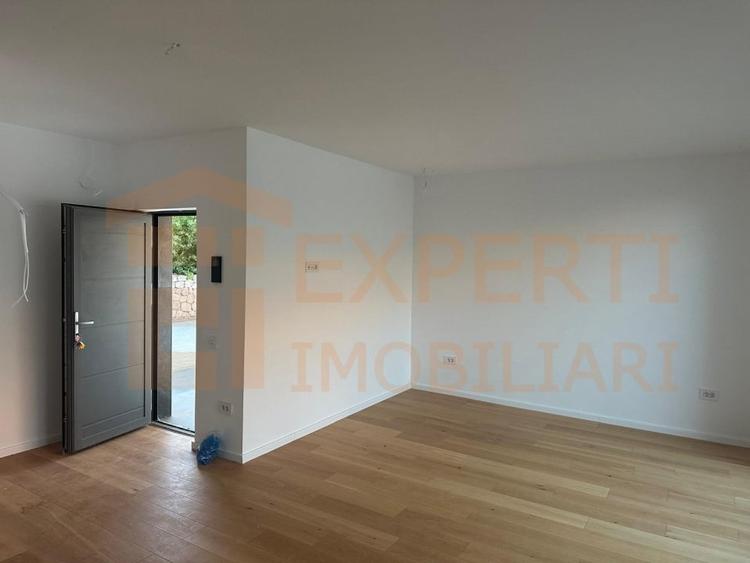 Casă individuală cu 4 camere cu Teren 316 Mp în Mamaia-Sat