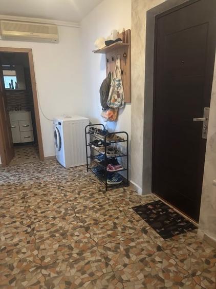 Apartament cu 2 camere decomandat în Trocadero