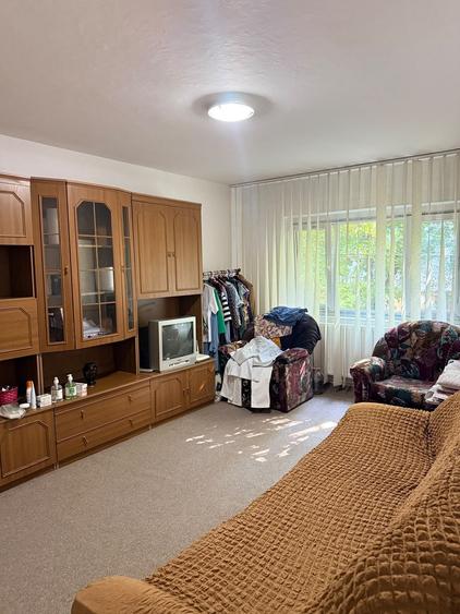 Apartament 2 camere etaj 1 zona Bazar Orizont pret fix - 8