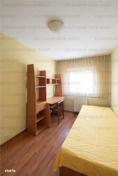 Apartament cu 3 camere decomandat în Astra