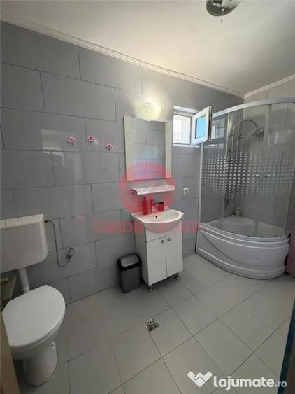 Casă cu 3 camere cu Teren 107 Mp în Delfinariu