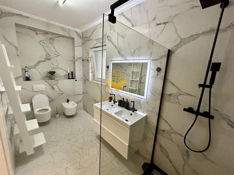 Apartament cu 3 camere decomandat, mobilat în Central