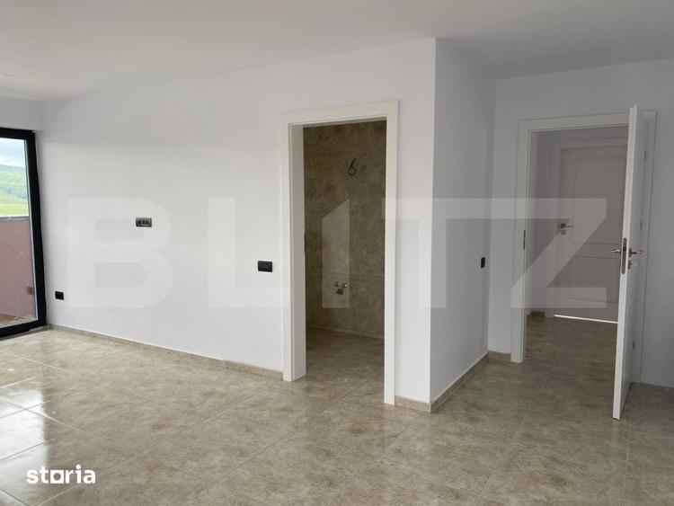Apartament cu 4 camere în Dâmbul Rotund