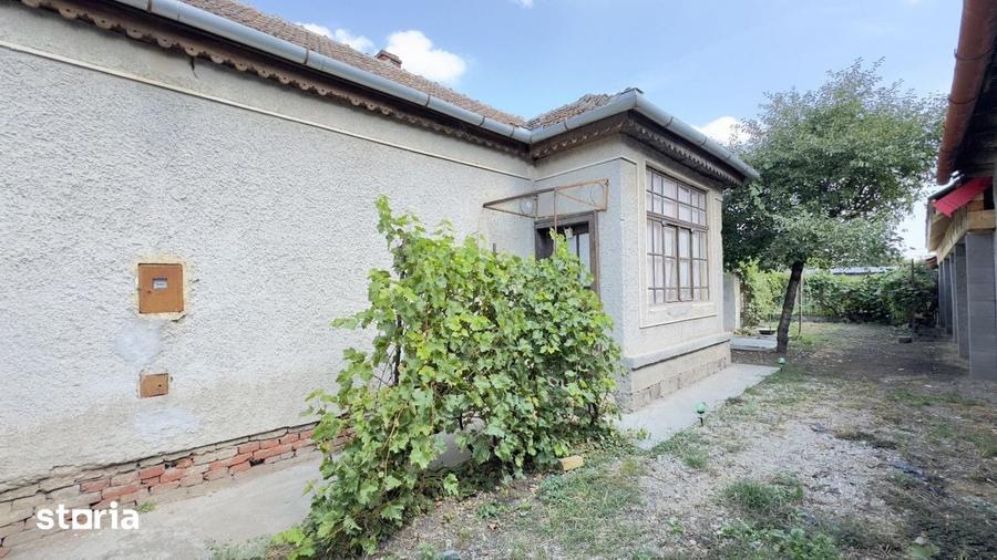 Casă cu 4 camere cu Teren 615 Mp în Central