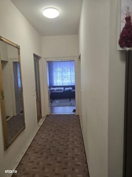 Casă cu 3 camere cu Teren 280 Mp în Central