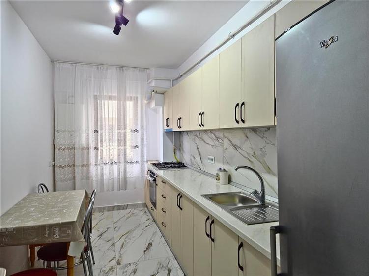 Apartament cu 2 camere decomandat, mobilat în 1 Mai