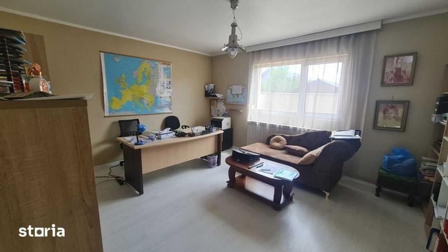 Casă cu 4 camere cu Teren 290 Mp în Tuzla
