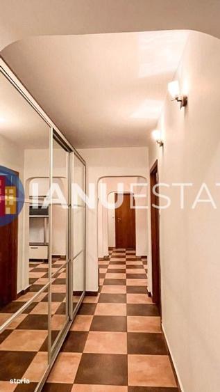 Apartament cu 3 camere semidecomandat în Tineretului