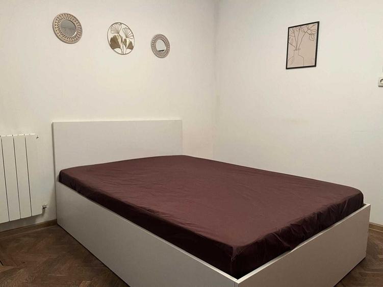 Apartament cu 2 camere nedecomandat în Central