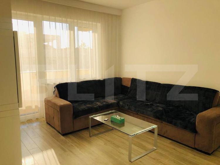 Apartament cu 2 camere decomandat, mobilat în Central