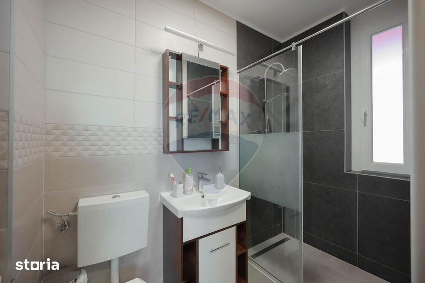 Apartament cu 3 camere decomandat în Iosia