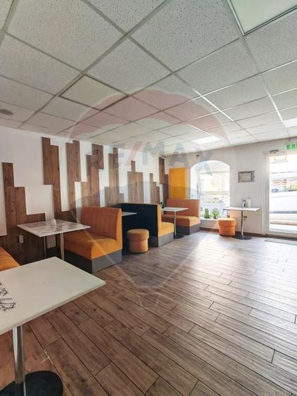 Casă cu 6 camere cu Teren 182 Mp în Central