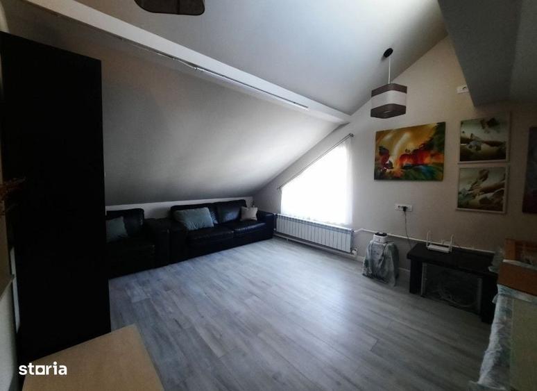 Casă cu 4 camere în Central