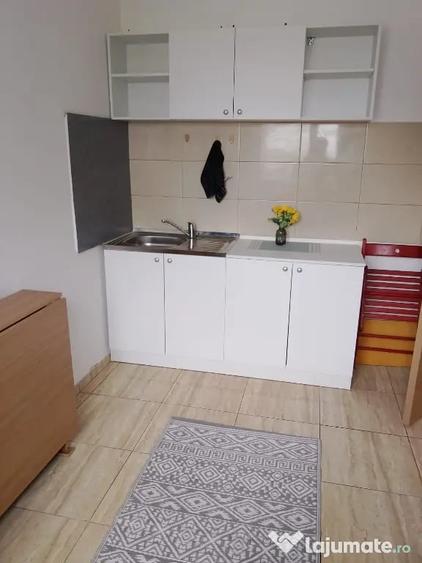 Garsonieră semidecomandată în Metalurgiei