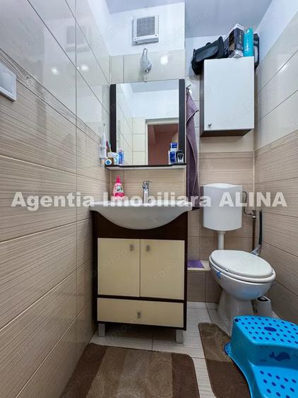 Apartament cu 3 camere decomandat în Astoria