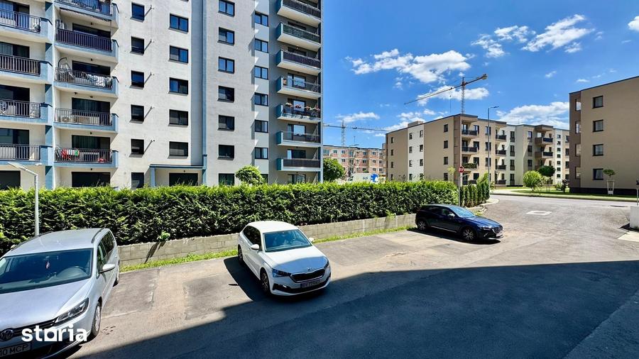 Apartament cu 4 camere în Tractorul