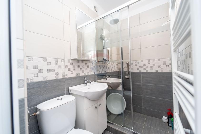 Apartament cu 2 camere semidecomandat în Florilor