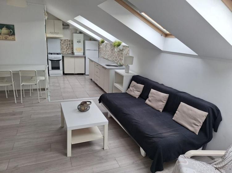 Apartament cu 2 camere decomandat în Florești