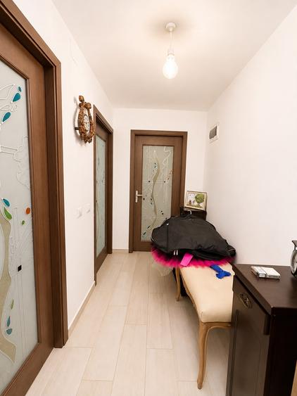 Casă individuală cu 5 camere cu Piscina în Bucureștii Noi