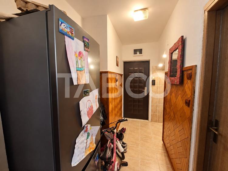 Apartament cu 2 camere nedecomandat, mobilat în Mihai Viteazul