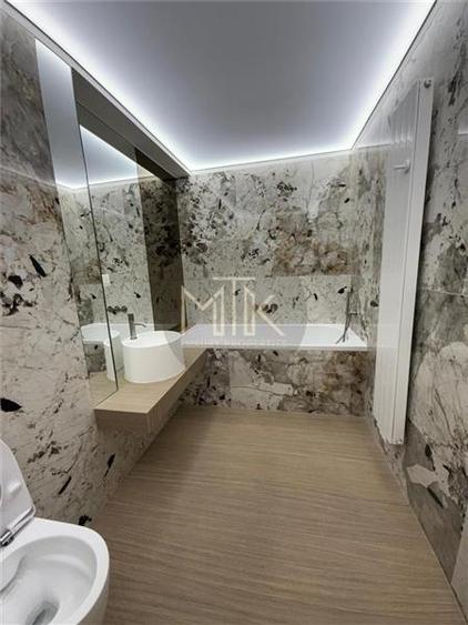 Apartament cu 3 camere decomandat, mobilat în Iancu Nicolae