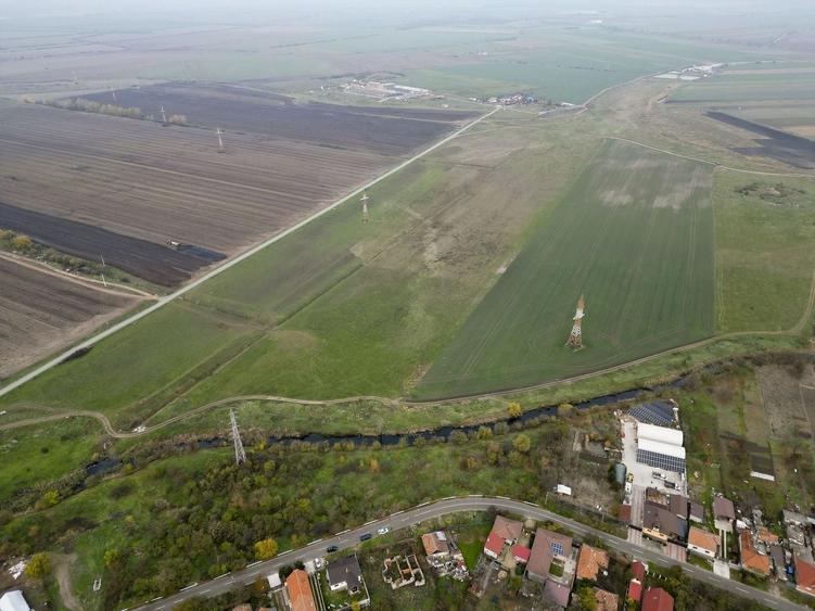 Teren agricol extravilan de 37344 mp, în Gai
