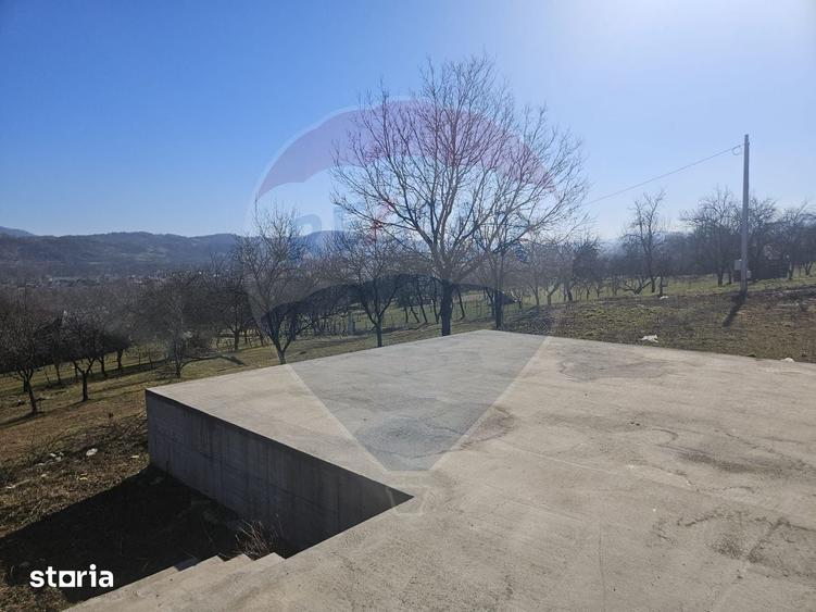 Teren de 4627 mp, în Bârsana