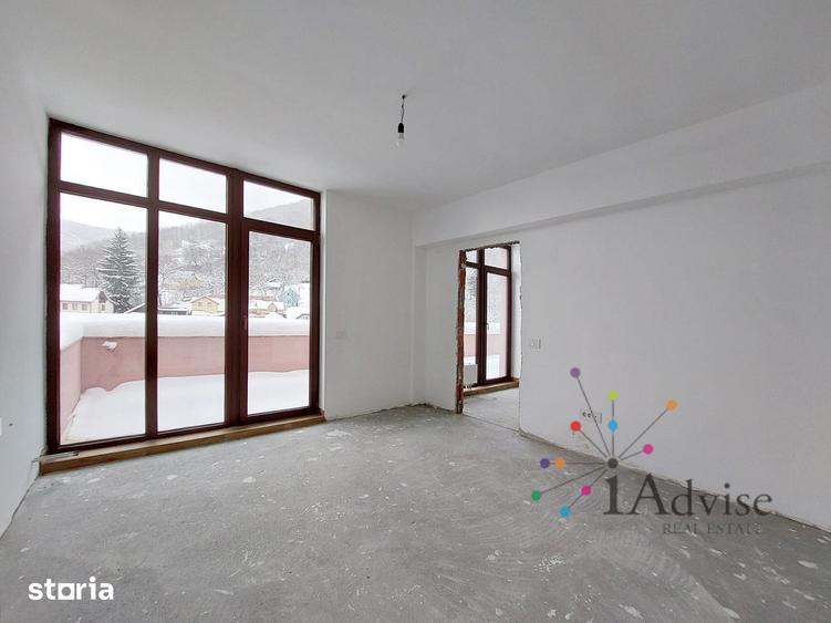 Apartament cu 4 camere în Schei