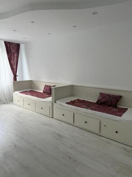 Apartament cu 3 camere decomandat în Veteranilor