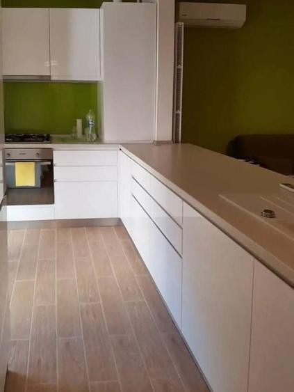 Apartament cu 2 camere semidecomandat în Sisești