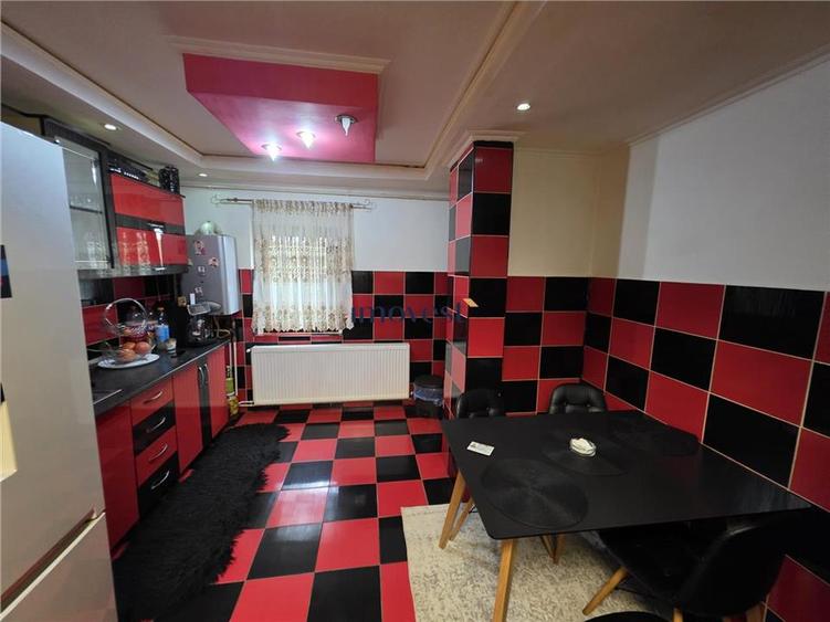 Apartament cu 2 camere semidecomandat în Micro 16