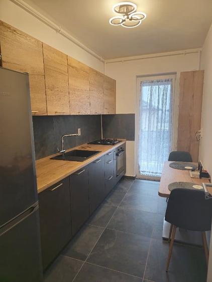 Apartament cu 2 camere decomandat în Tunari