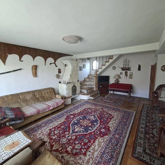 Casă cu Teren 1300 Mp în Bran