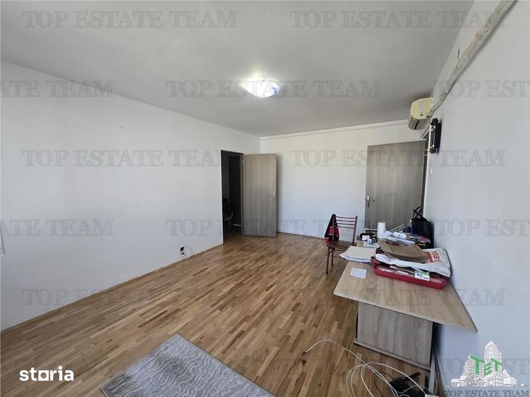 Apartament cu 3 camere în Drumul Taberei — fotografia 2