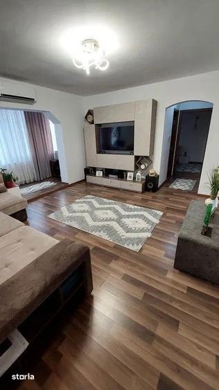 Apartament cu 3 camere, mobilat în Telegrafului