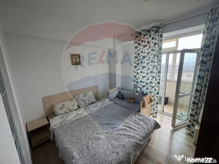 Apartament cu 3 camere decomandat în Burdujeni