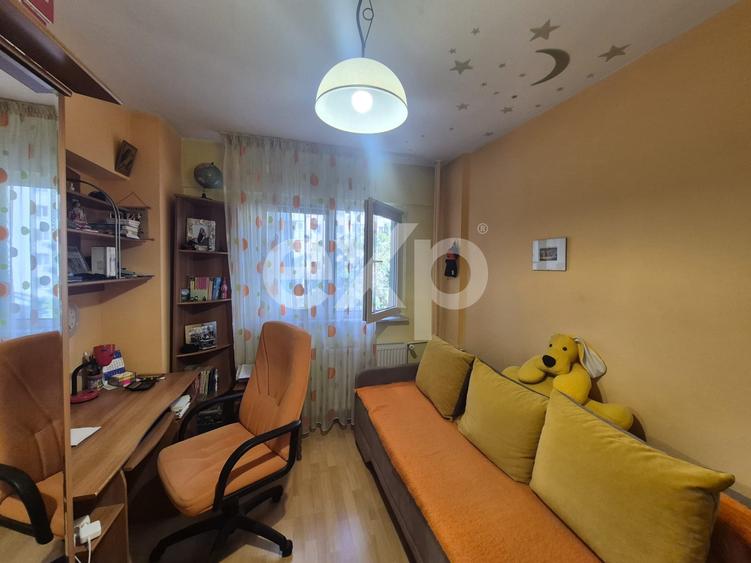 Apartament cu 3 camere semidecomandat în Basarabia