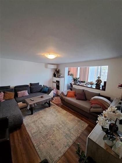 Apartament cu 3 camere decomandat, mobilat în Complex Studențesc