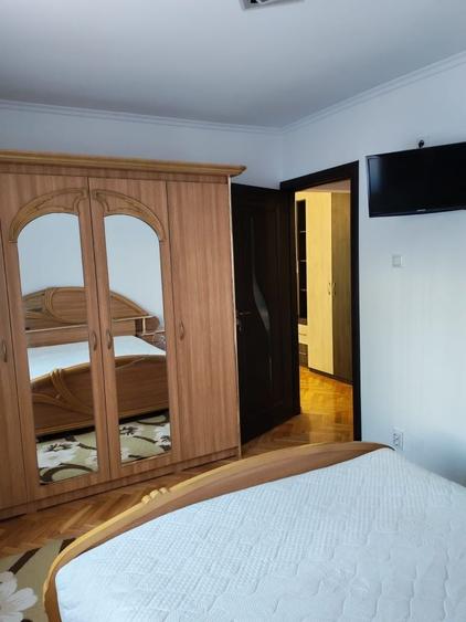 Apartament cu 3 camere în Nufărul