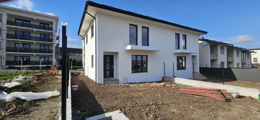 Casa tip duplex Ipotesti - 1