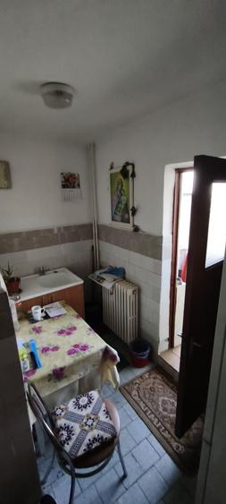 Garsonieră decomandată în Central
