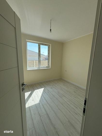 Apartament cu 3 camere în Bucovăț