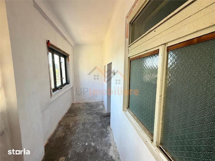 Casă cu 3 camere cu Teren 990 Mp în Girișu de Criș