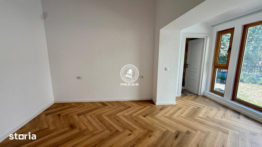 Casă cu 2 camere cu Teren 300 Mp în Central