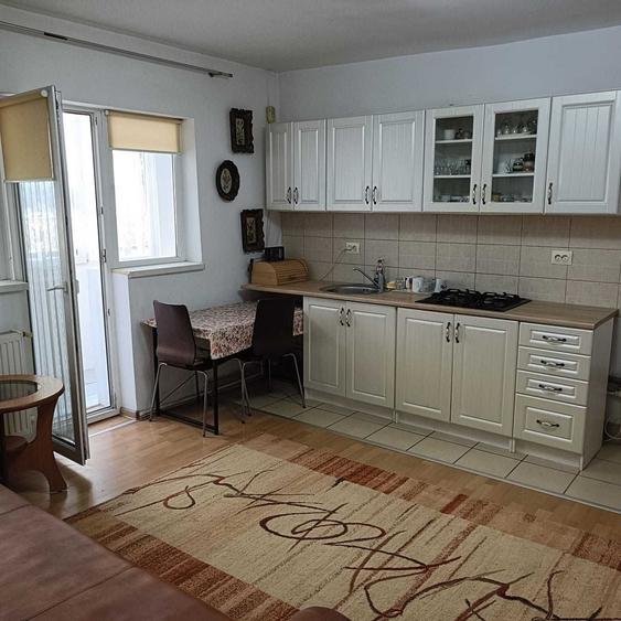 Apartament cu 3 camere în Cetate
