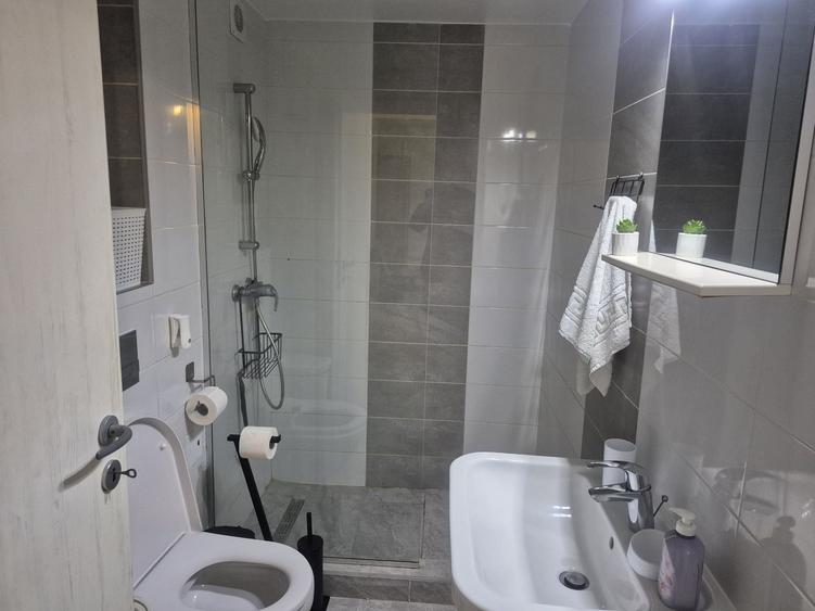 Inchiriez studio zona Kaufland Mamaia Nord - 1