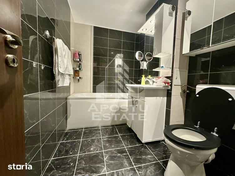 Apartament cu 4 camere decomandat, mobilat în Steaua